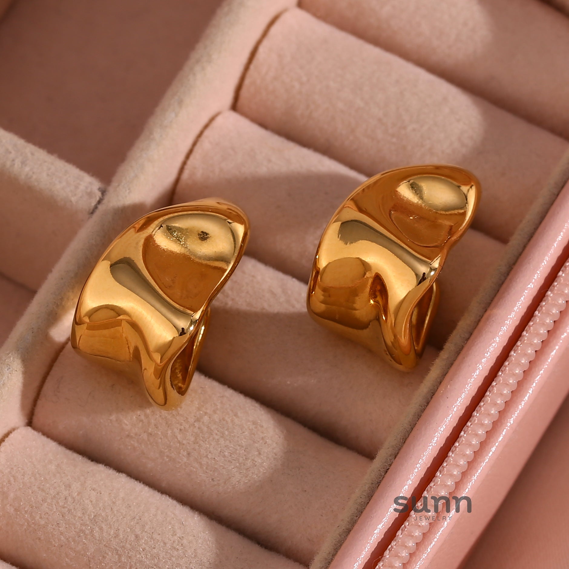 Galileah Asymmetric Foil Drop Earrings [GP22OCLV]