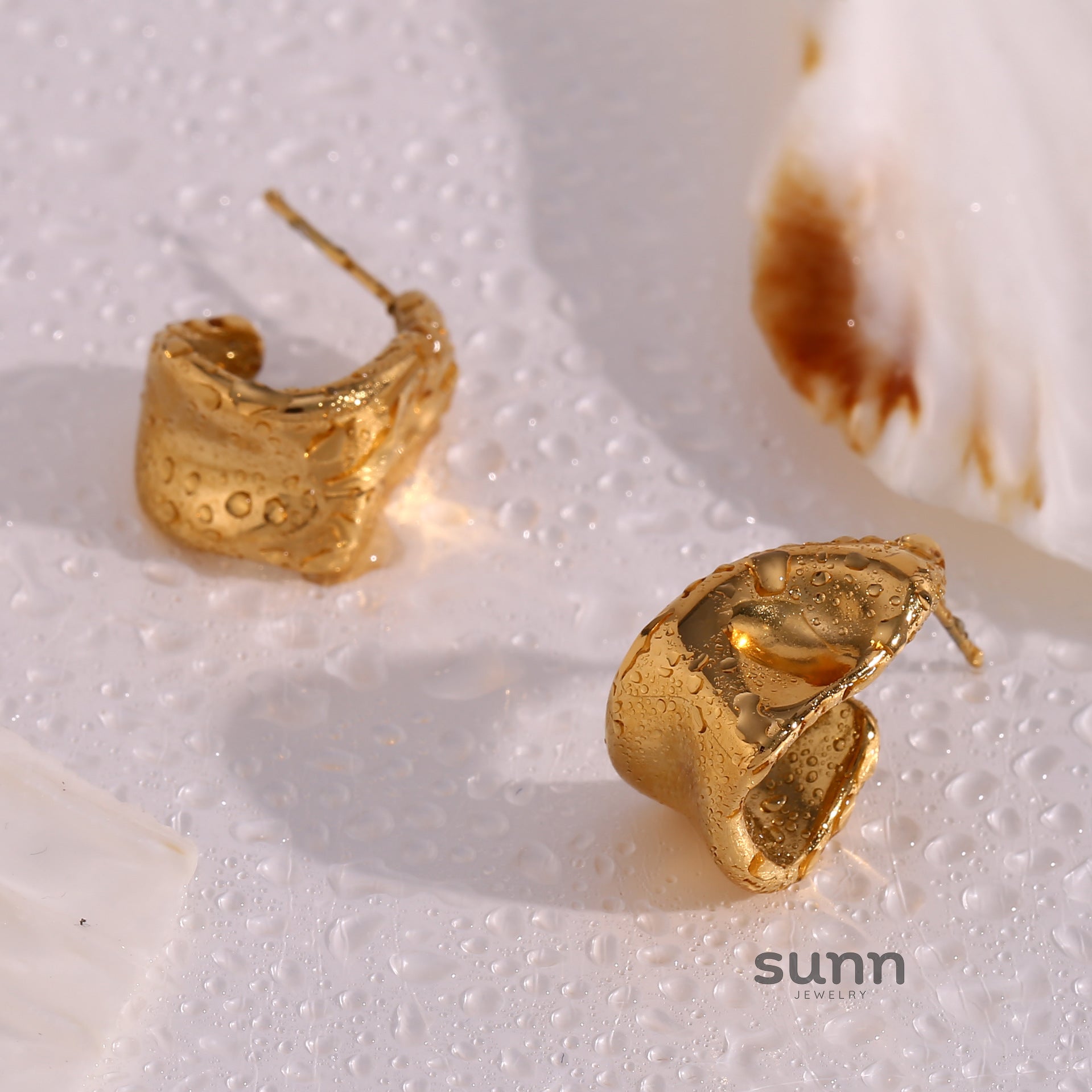 Galileah Asymmetric Foil Drop Earrings [N85OYURW]