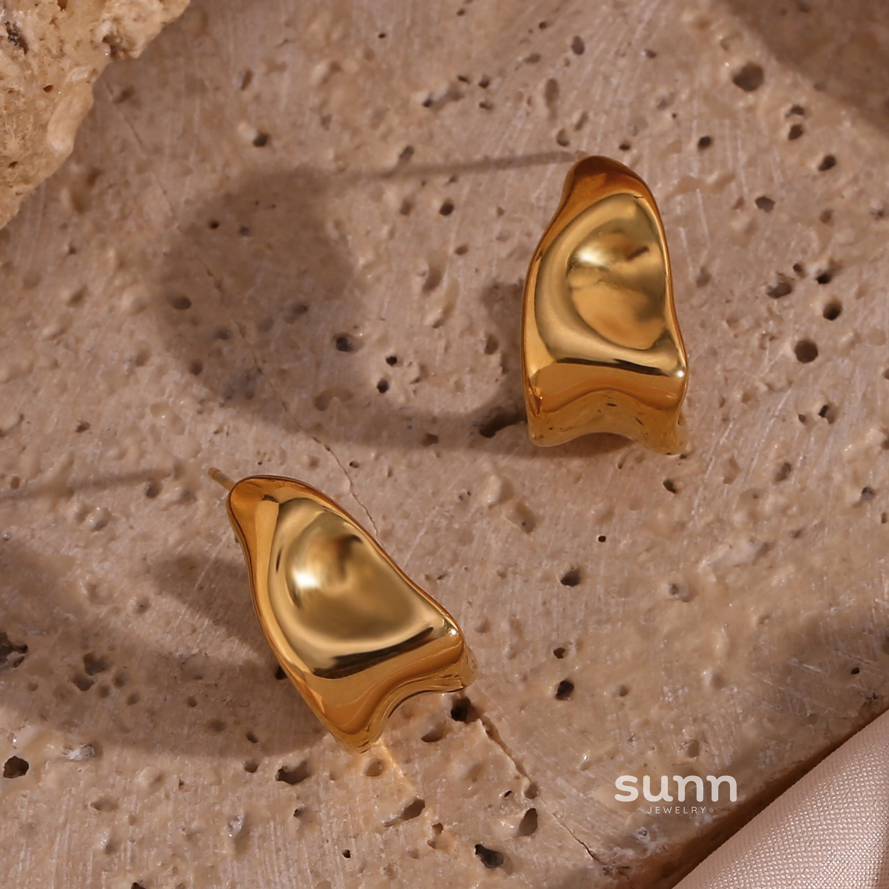 Galileah Asymmetric Foil Drop Earrings [UJP5XZHY]