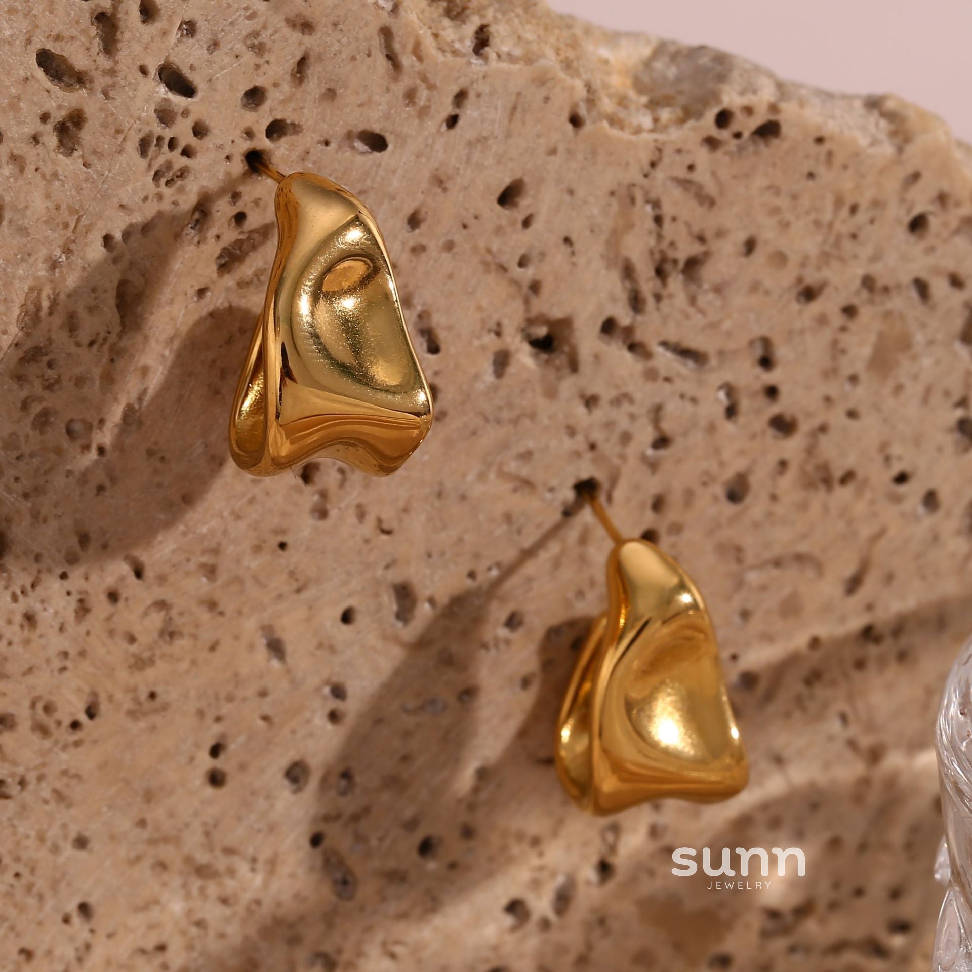 Galileah Asymmetric Foil Drop Earrings [K4428L06]