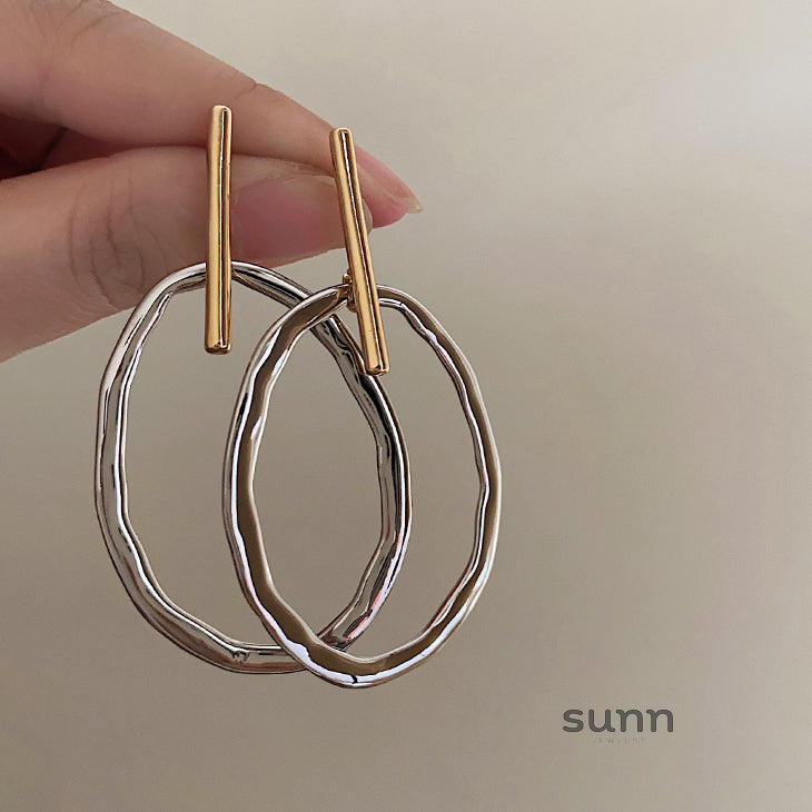 Galileah Two-Tone Oval Earrings [OVQ5N7FD]