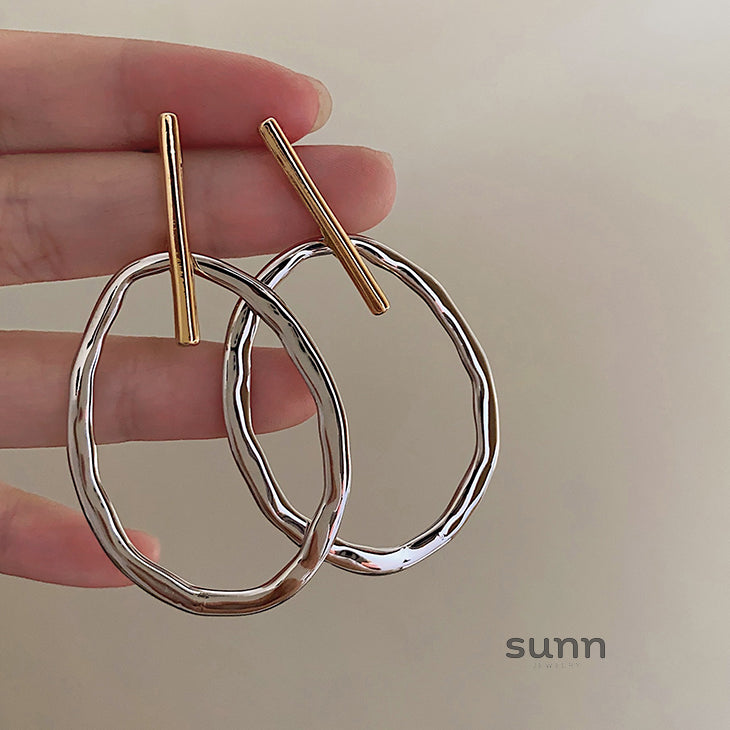Galileah Two-Tone Oval Earrings [637TUWYZ]