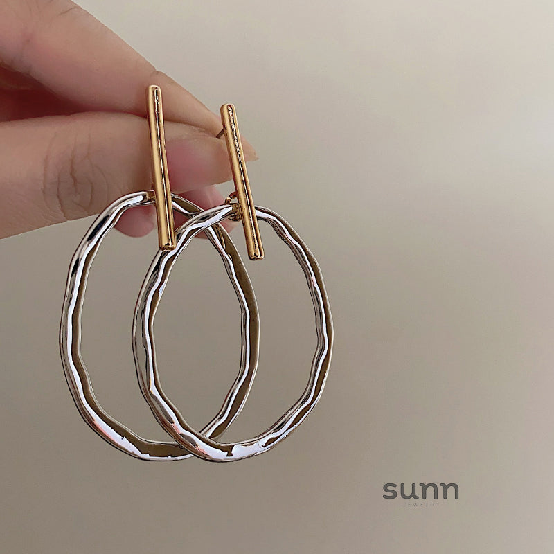 Galileah Two-Tone Oval Earrings [ISFQY3S1]