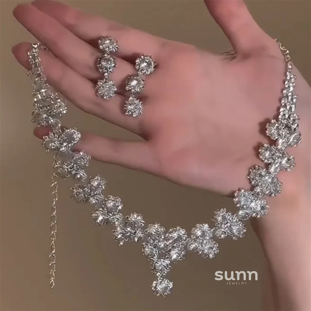 Gema Sparkling Fringe Necklace Set