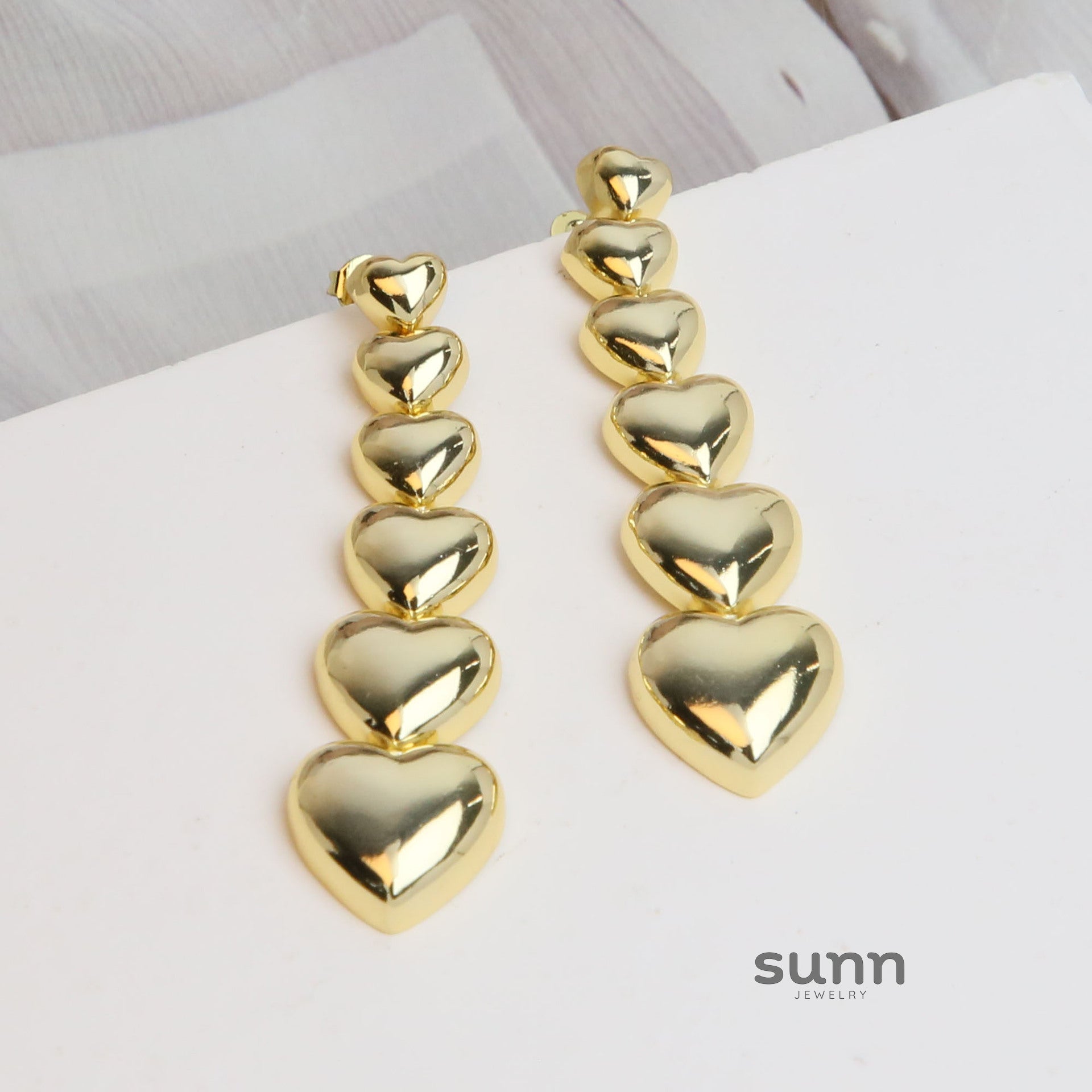 Gemma Gold Heart Drop Earrings [JTZB1J7J]