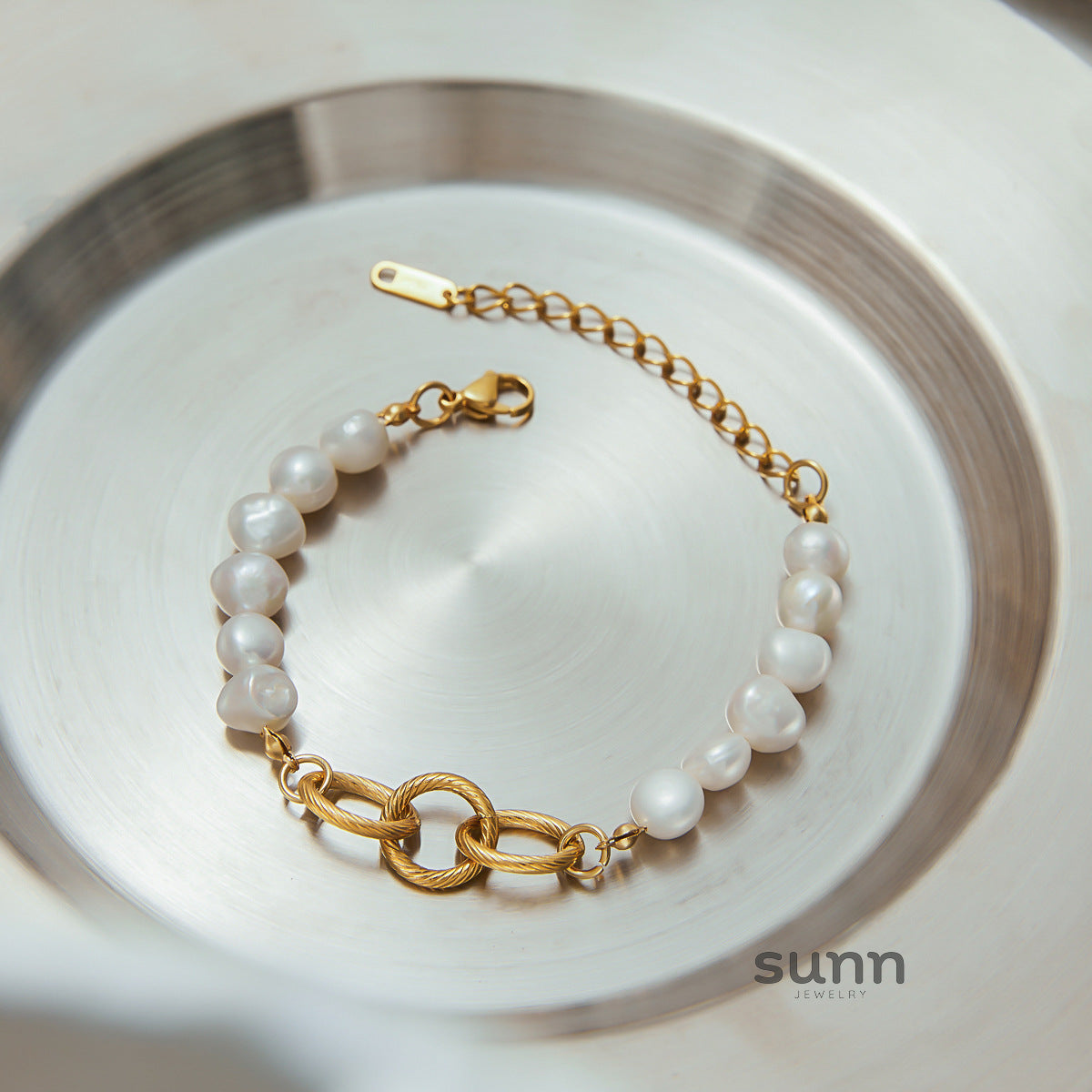 Genessis Pearl Cross Bracelet [GEALTO0S]