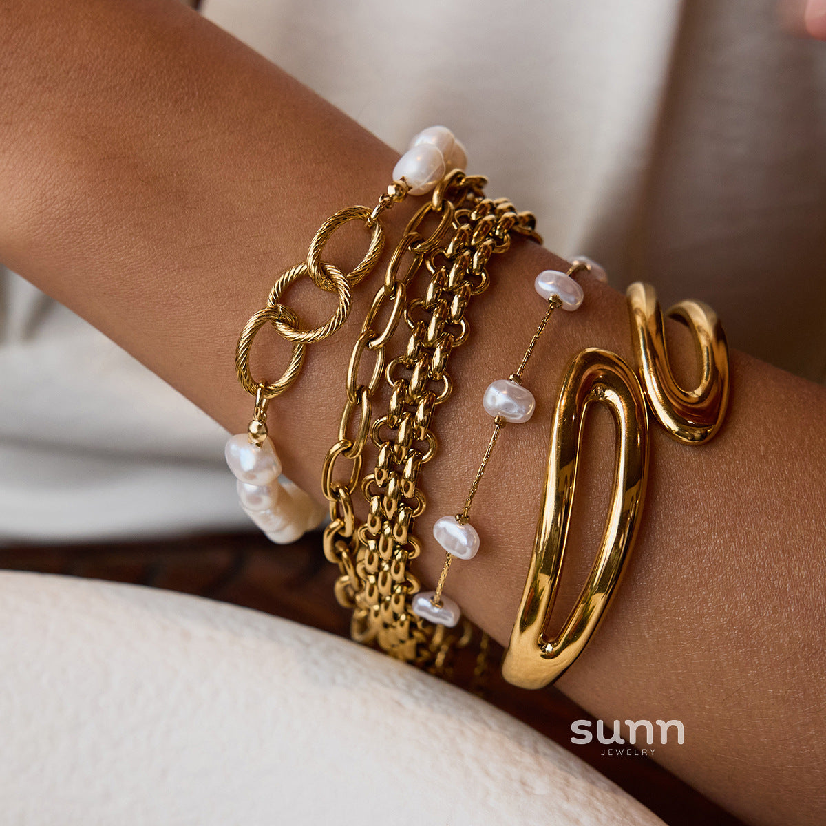 Genessis Pearl Cross Bracelet [CXSJ5R53]