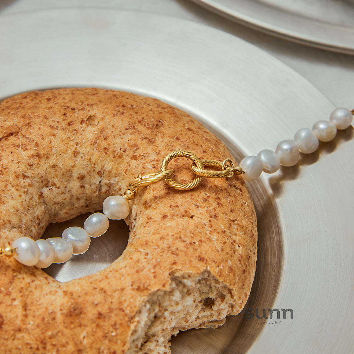 Genessis Pearl Cross Bracelet [F23IVIN9]