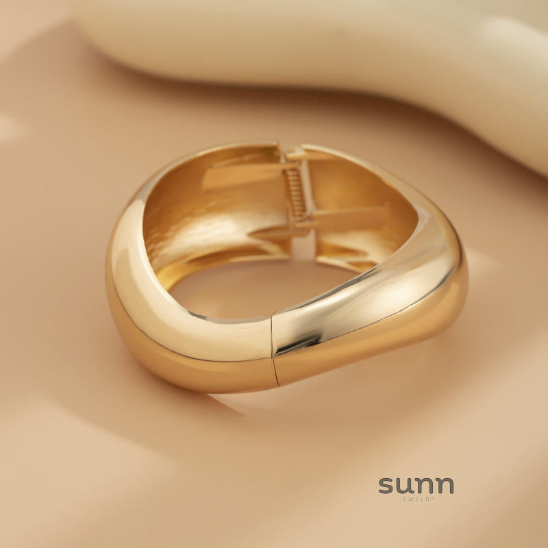 Genevieve Sculptural Metal Jewelry [4JQOHWOH]