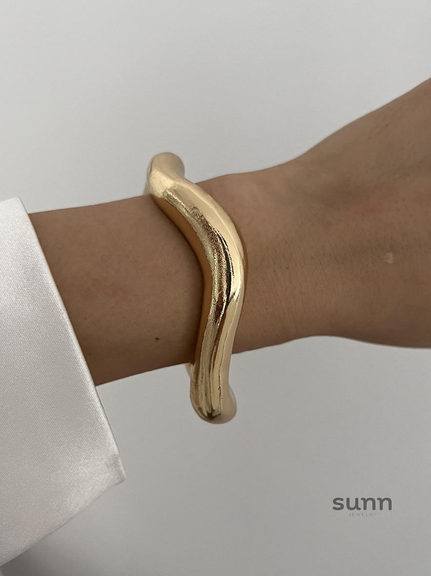 Genevieve Sculptural Metal Jewelry [8DTVINSD]