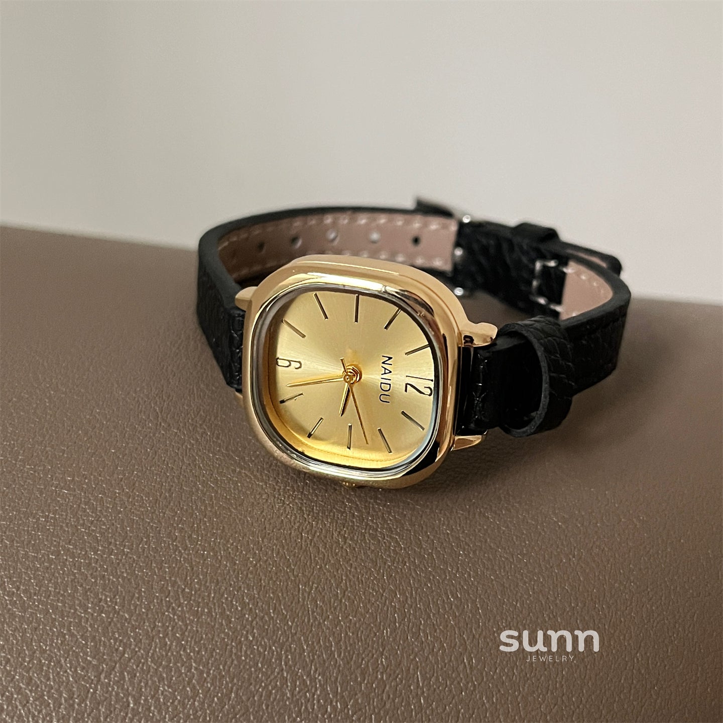 Gentry Vintage Square Watch [GPN8XHH9]