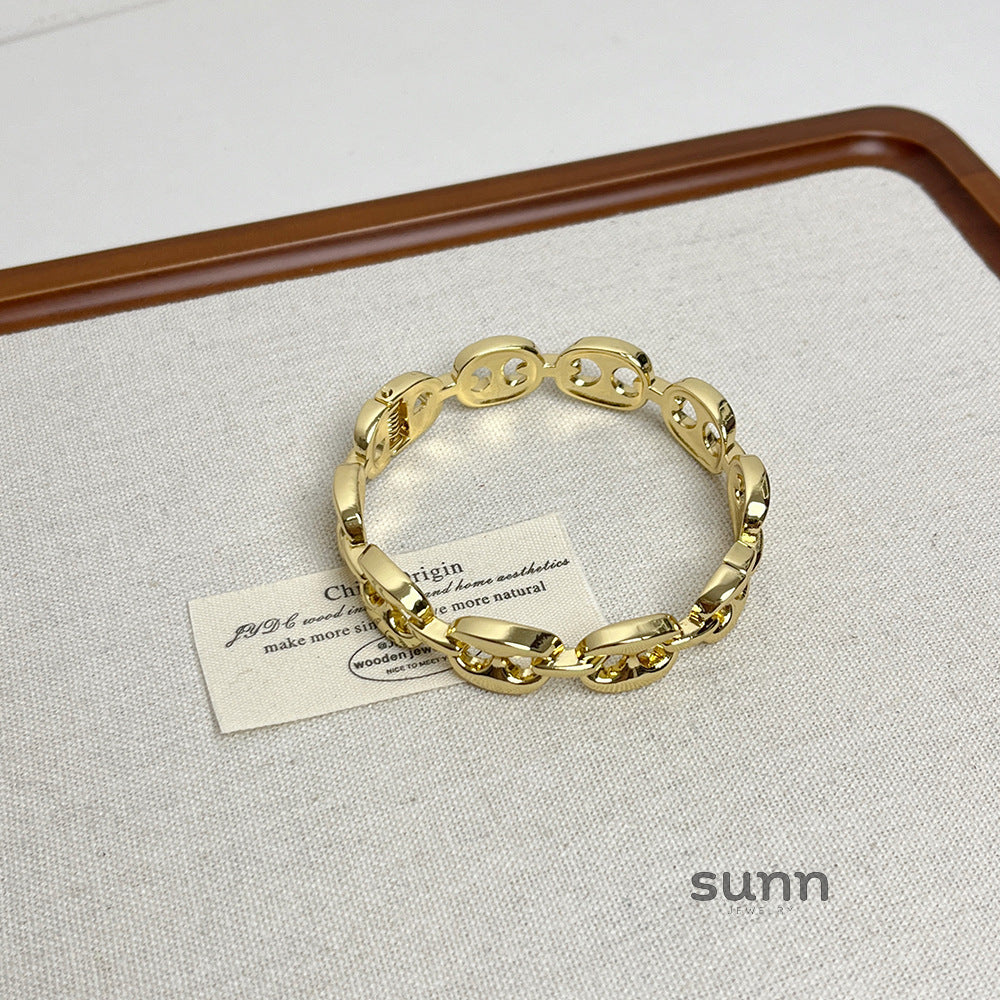 Georgianna Geometric Cuff Bracelet [QDAPMQEI]