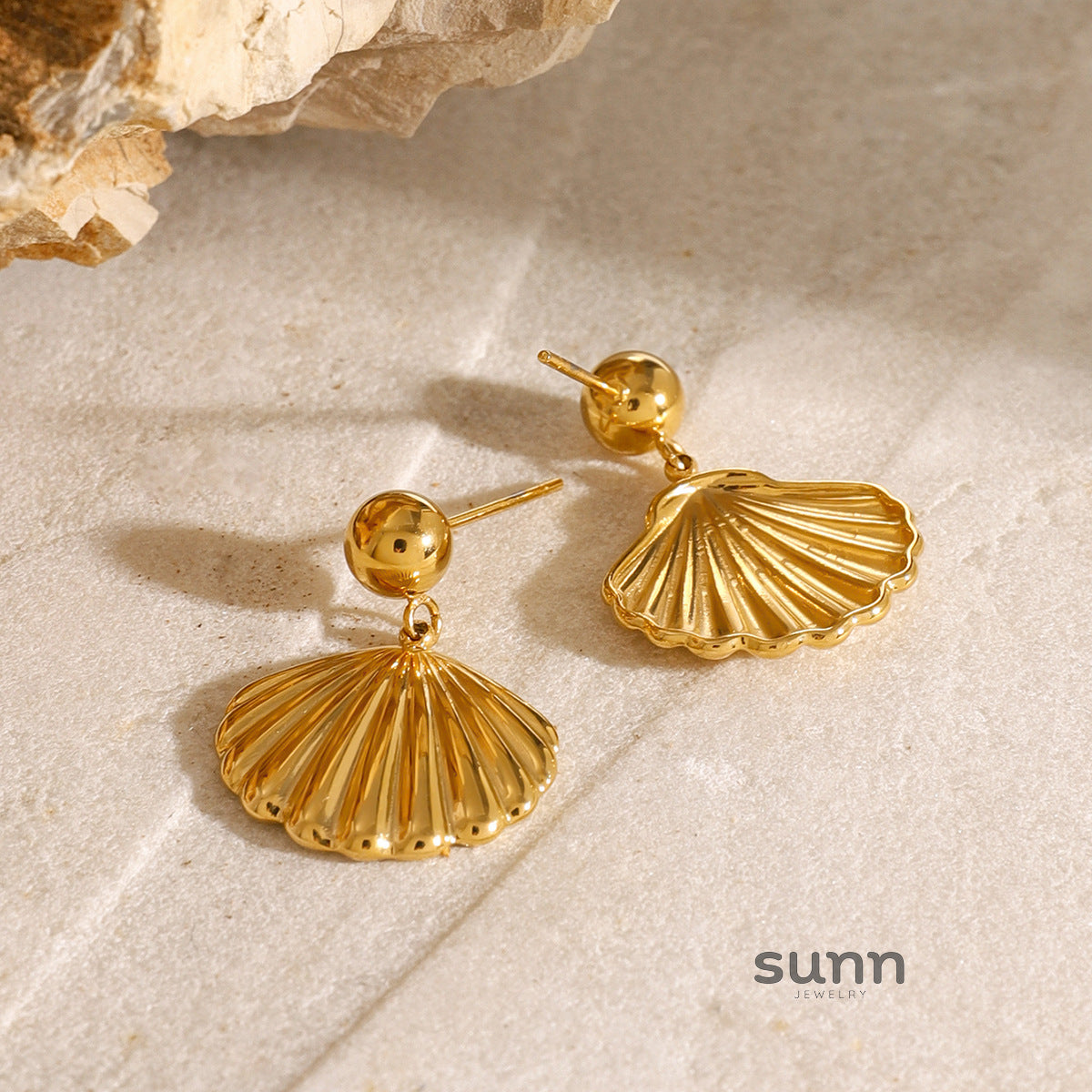 Georgina Sculptural Shell Earrings [8Z4ZF719]