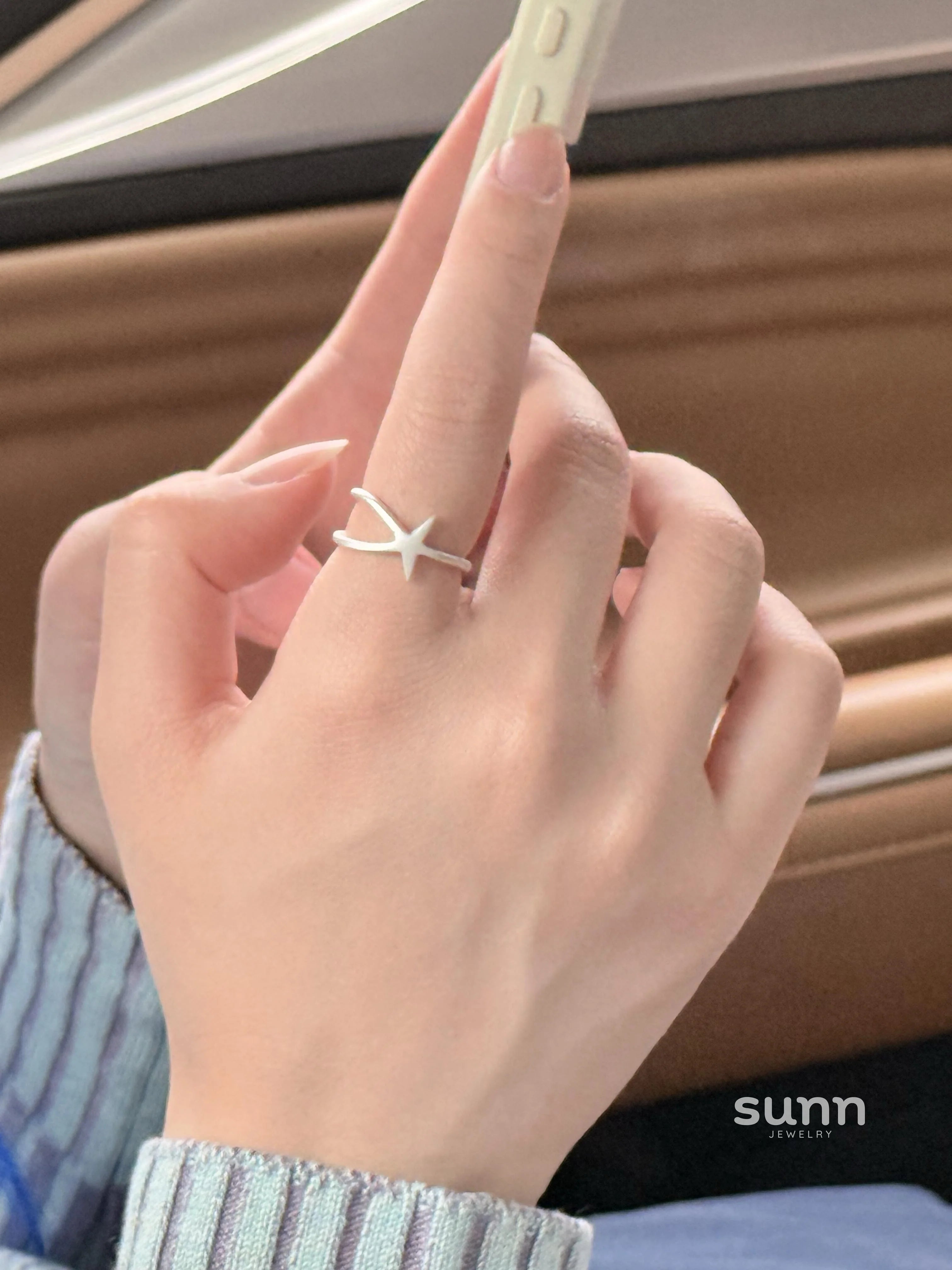 Geraldine Matte Starfish Ring