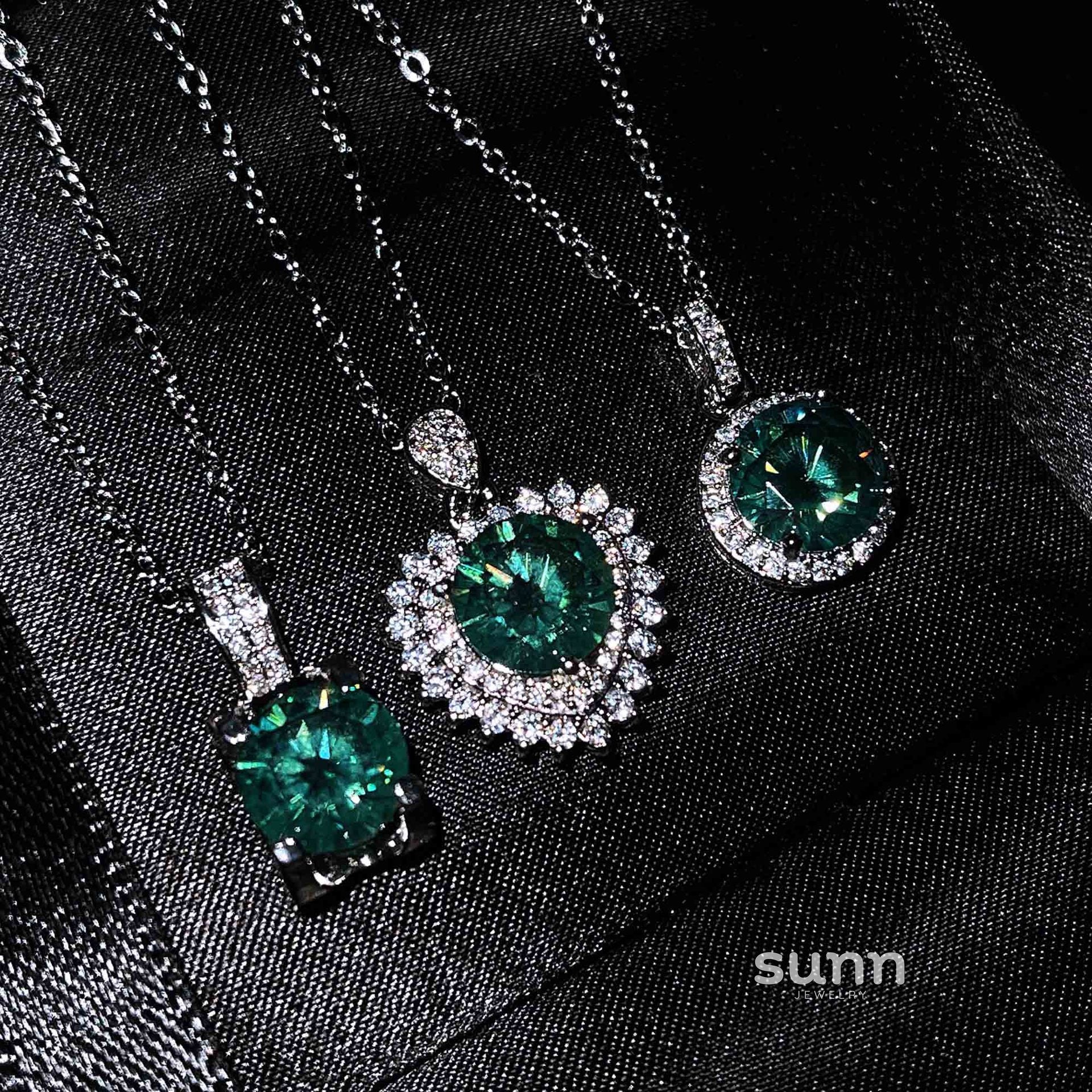 Gertrude Simulated Diamond Heart Necklace [HAMSJ3R0]