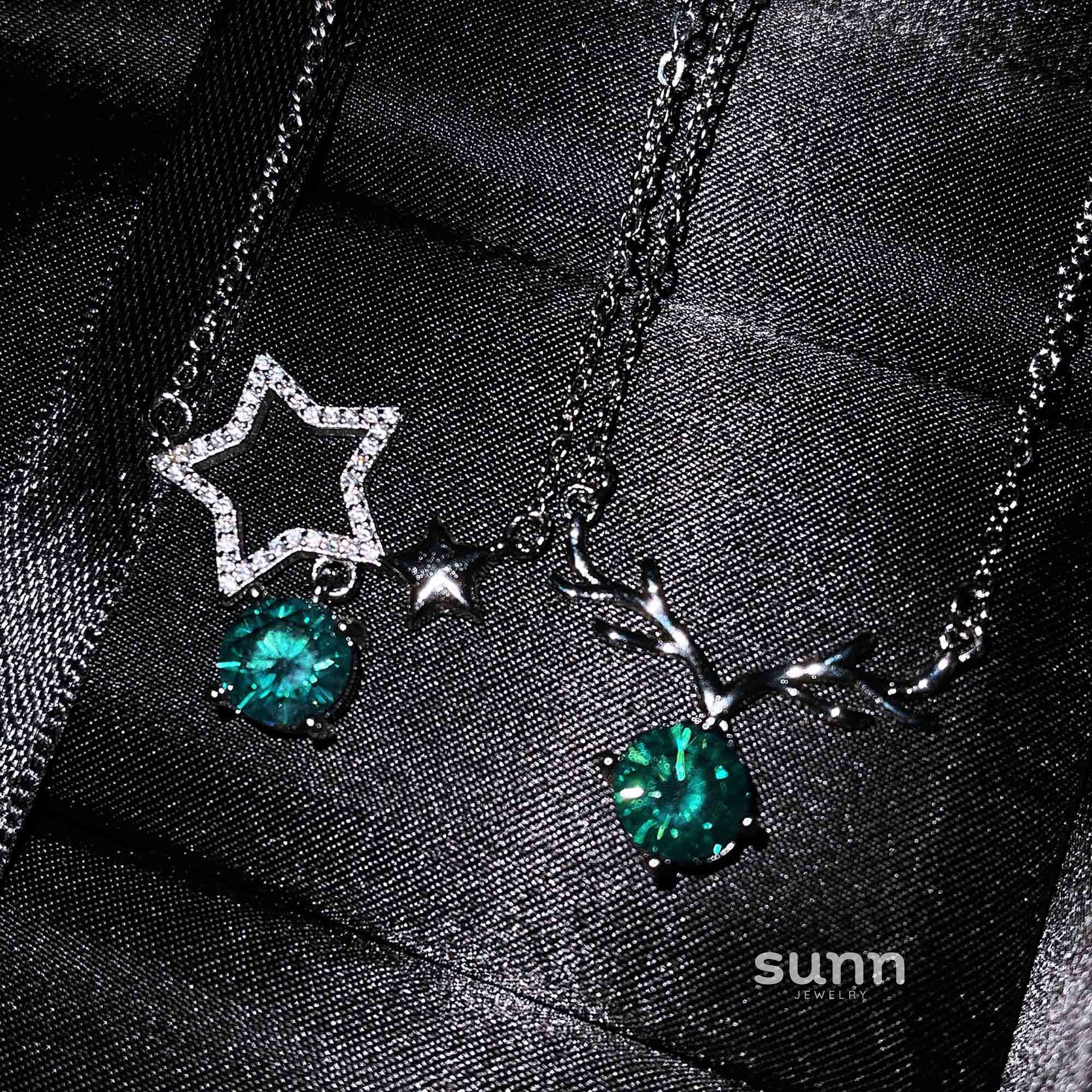 Gertrude Simulated Diamond Heart Necklace [484ICPG9]