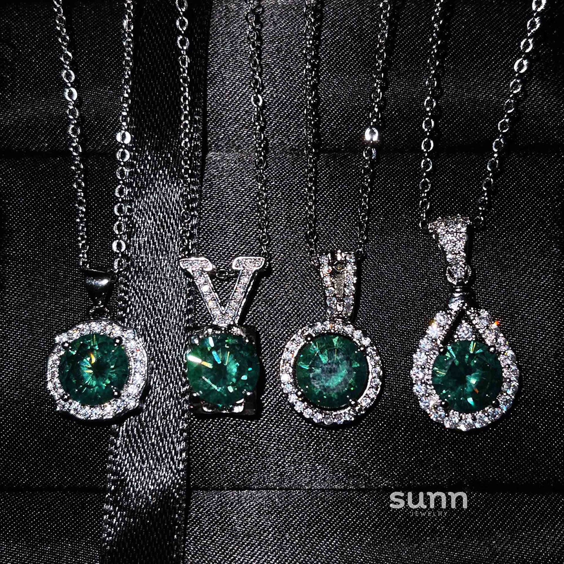 Gertrude Simulated Diamond Heart Necklace [J5JPMFCL]