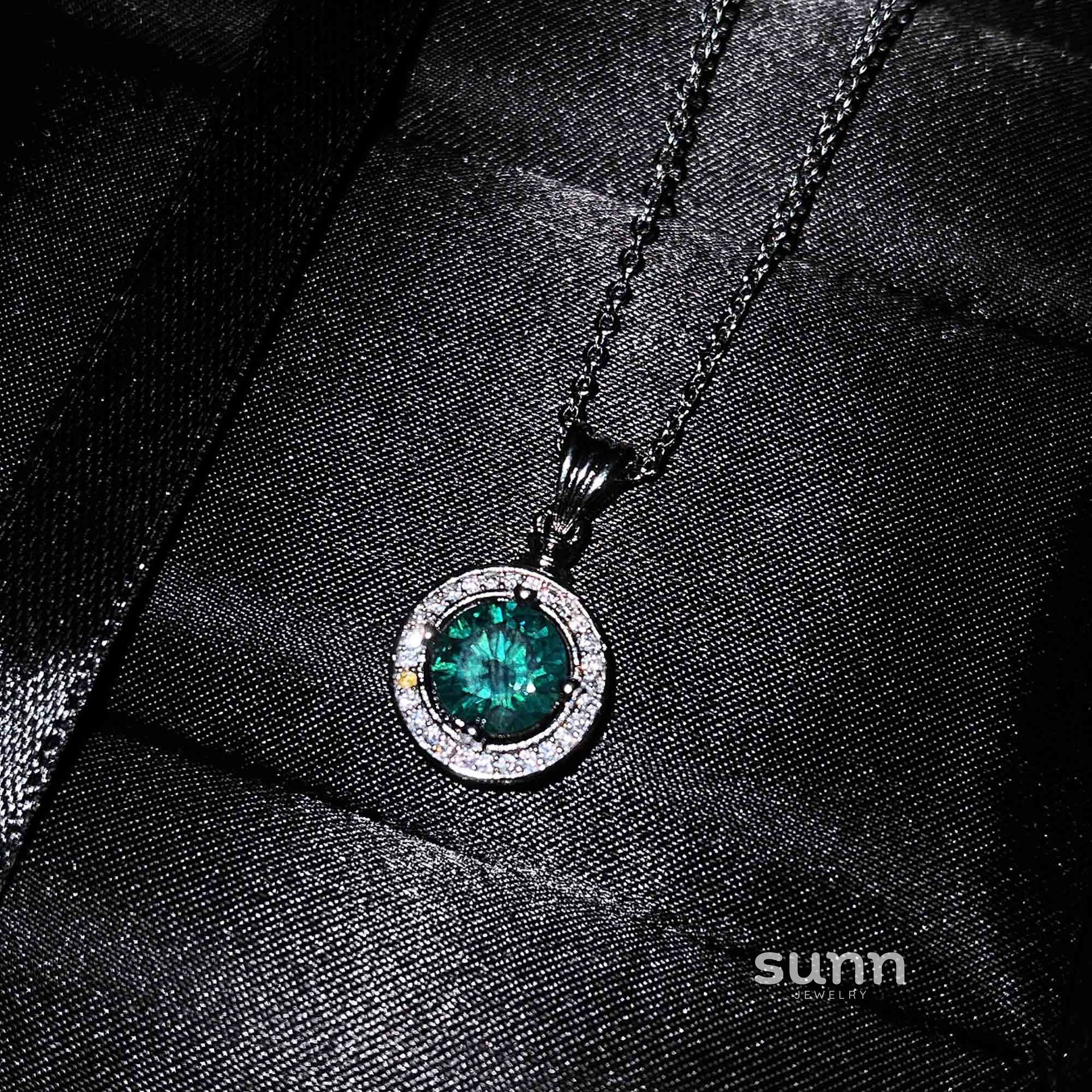 Gertrude Simulated Diamond Heart Necklace [CI77X8LA]