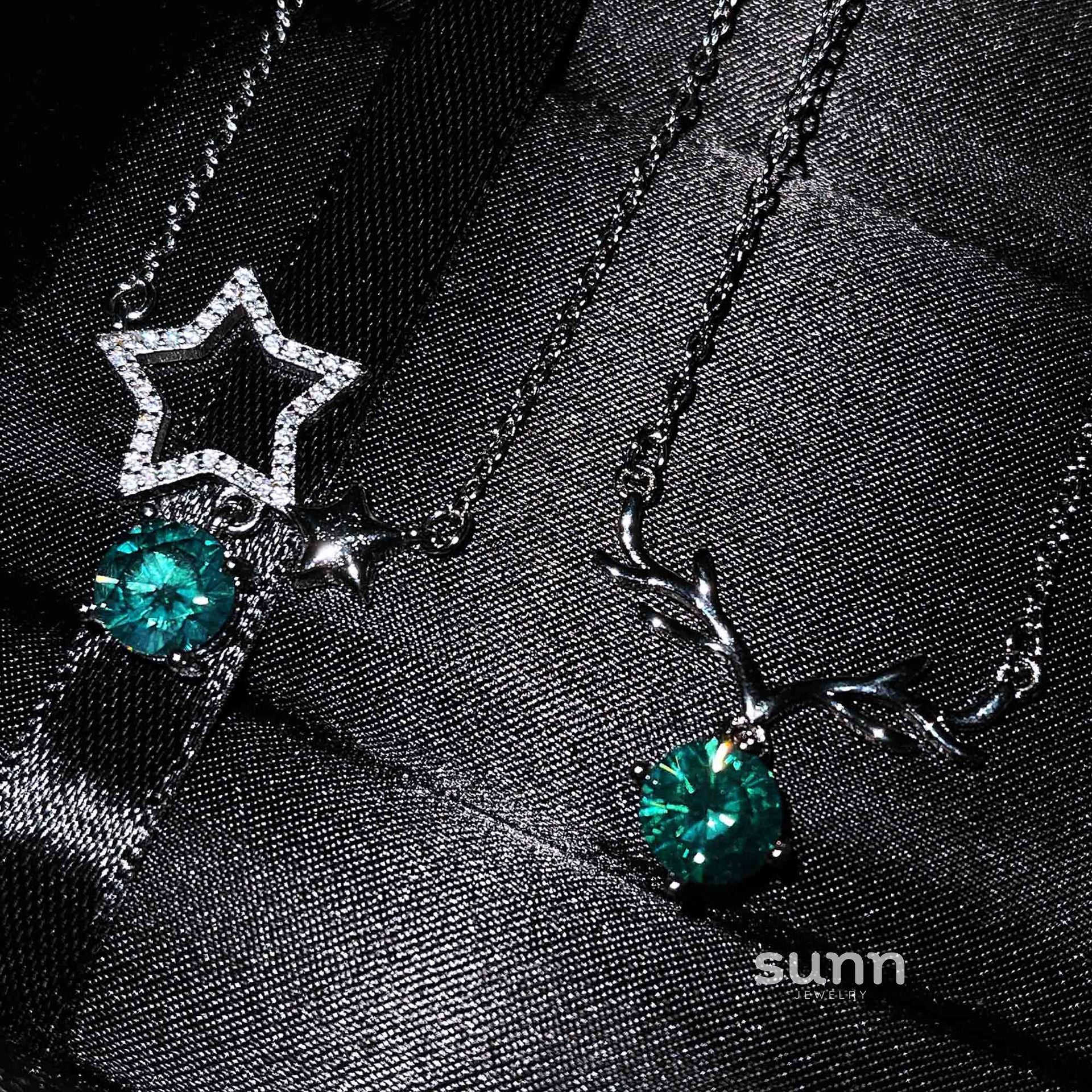 Gertrude Simulated Diamond Heart Necklace [9EG6CZNV]