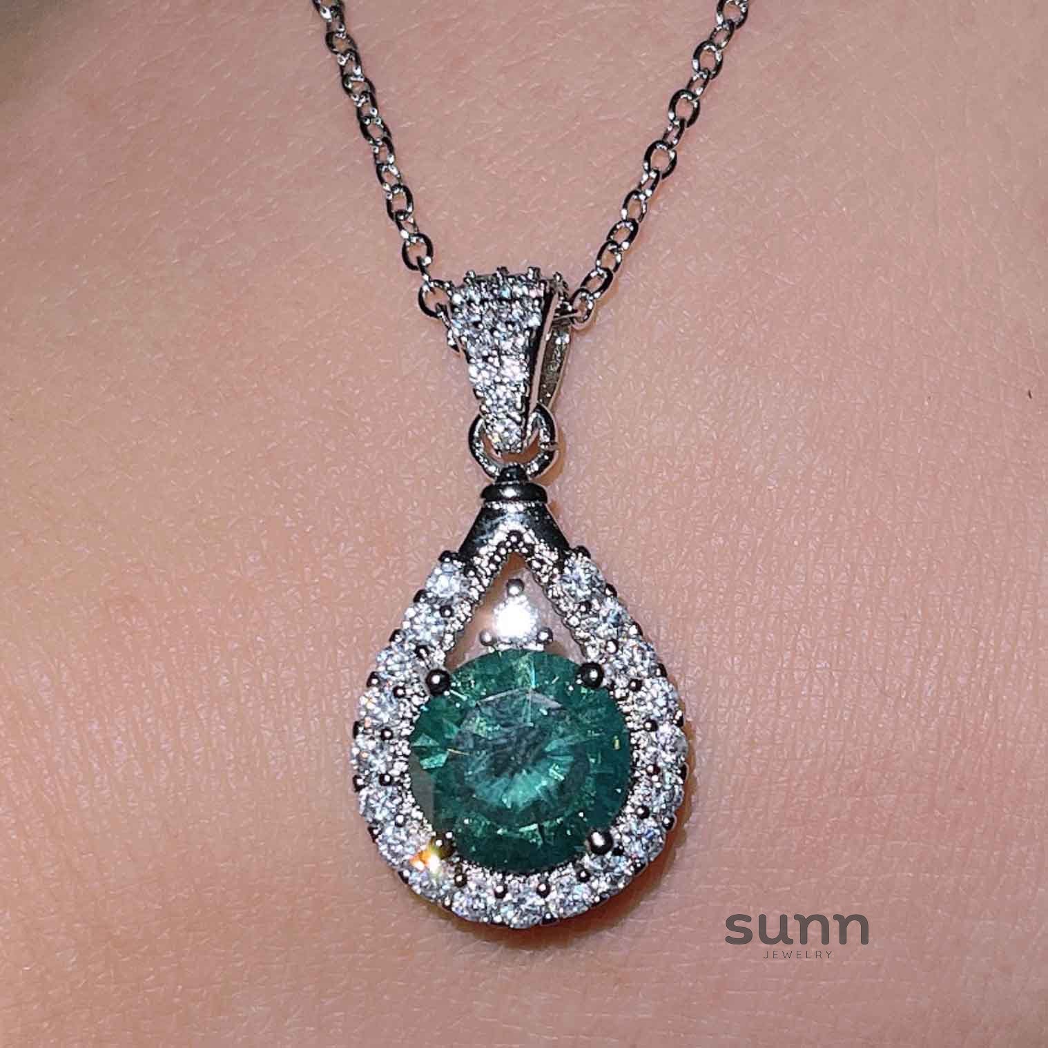 Gertrude Simulated Diamond Heart Necklace [1NZ8NRMP]