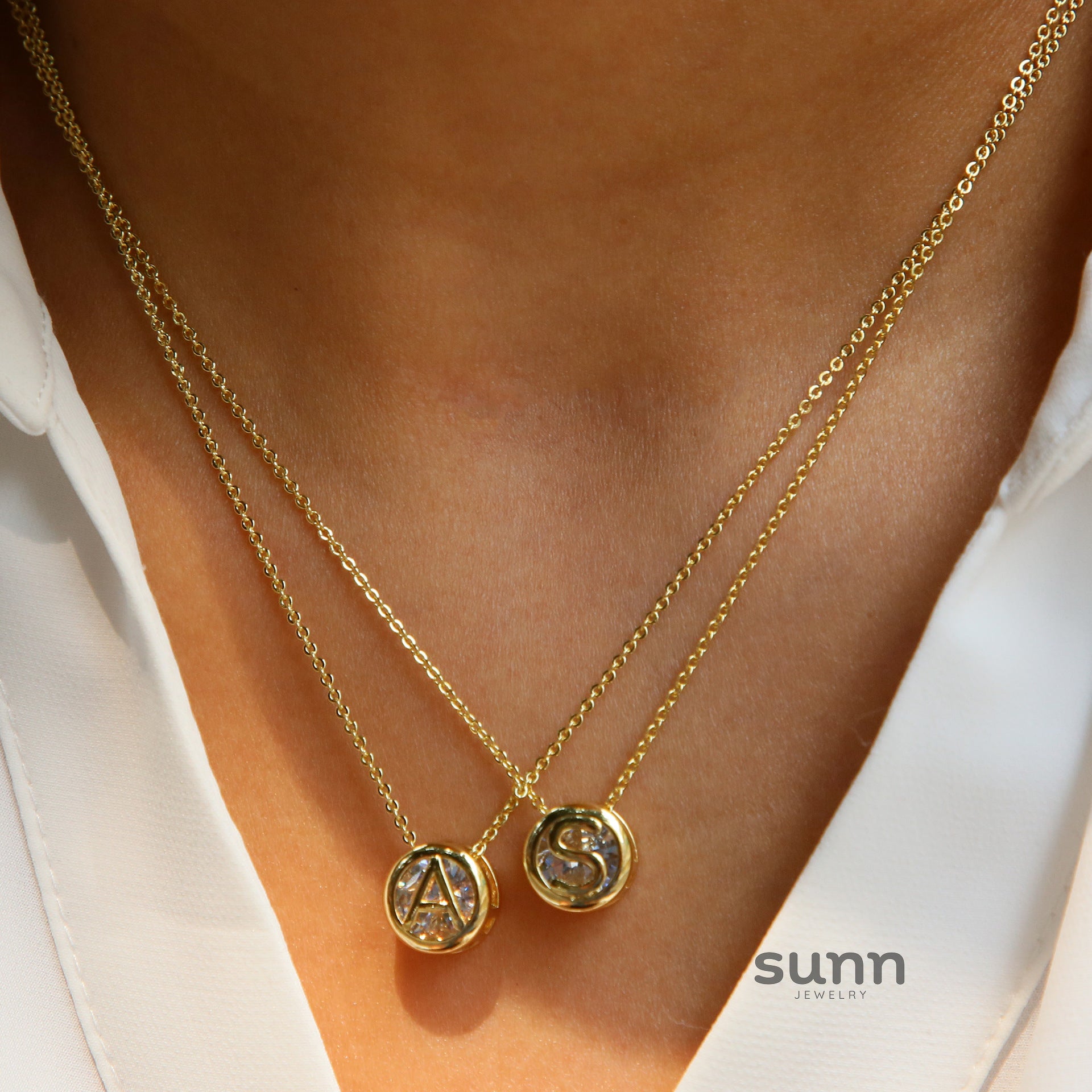 Gia Initial Pendant Necklace [PK7BFTK3]