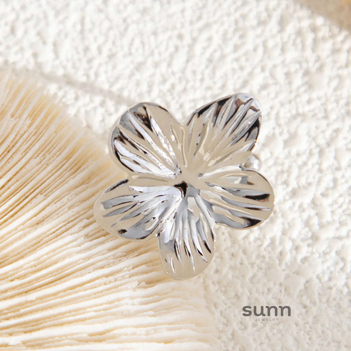 Giavana Floral Chain Ear Cuff
