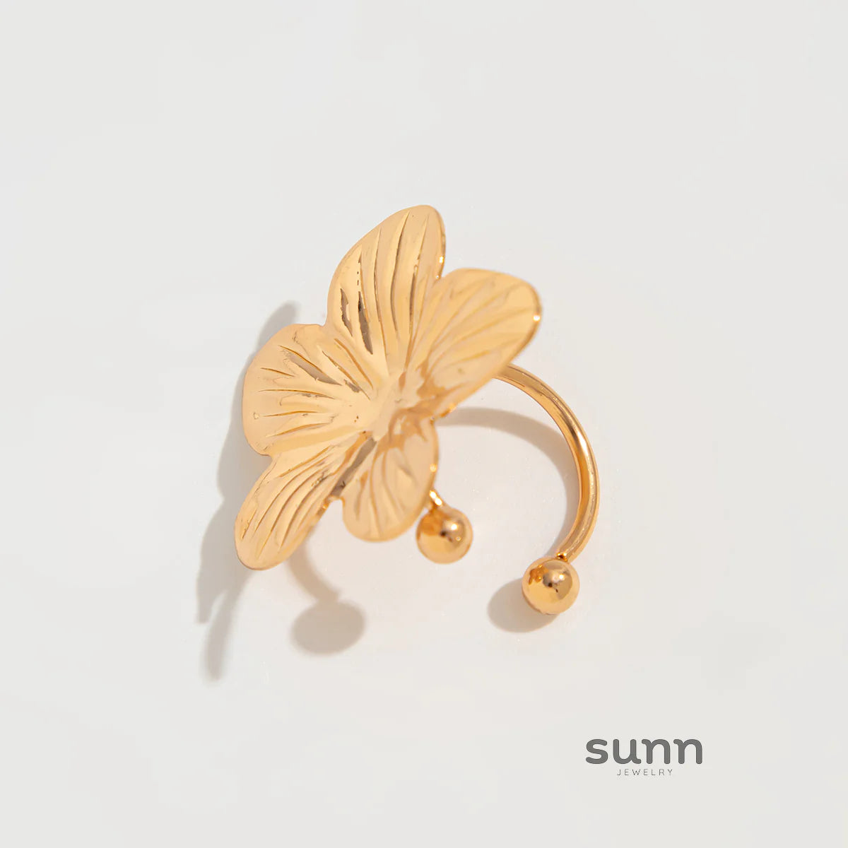 Giavana Floral Chain Ear Cuff