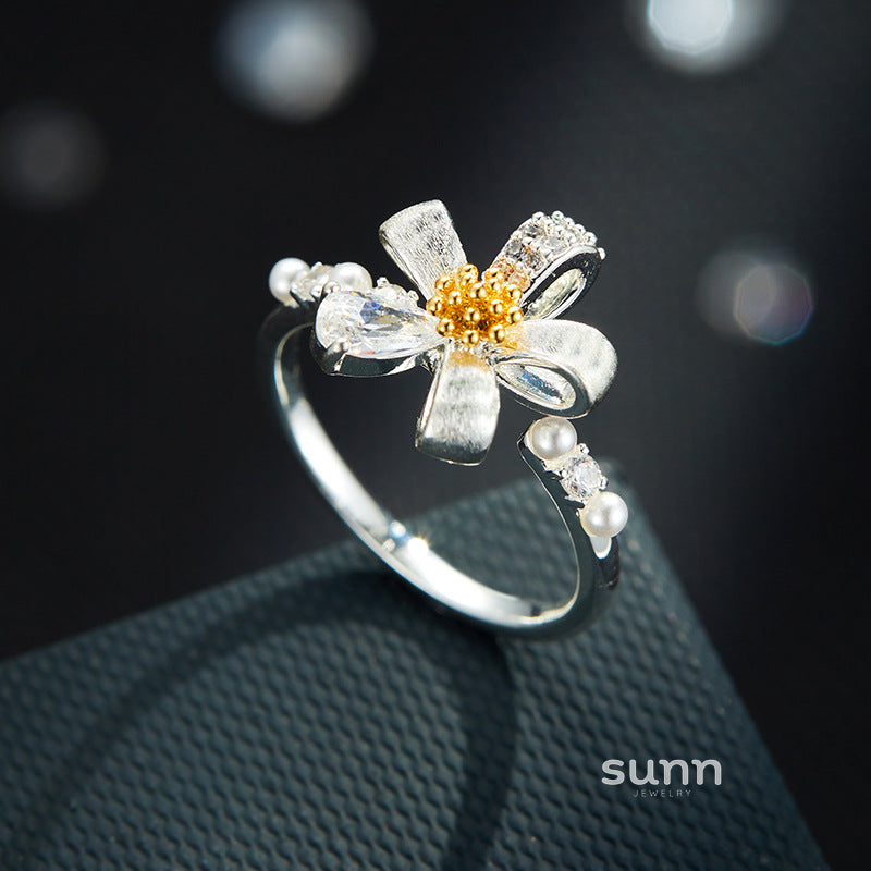 Gioia Brushed Floral Open Ring [2C4RPI9R]