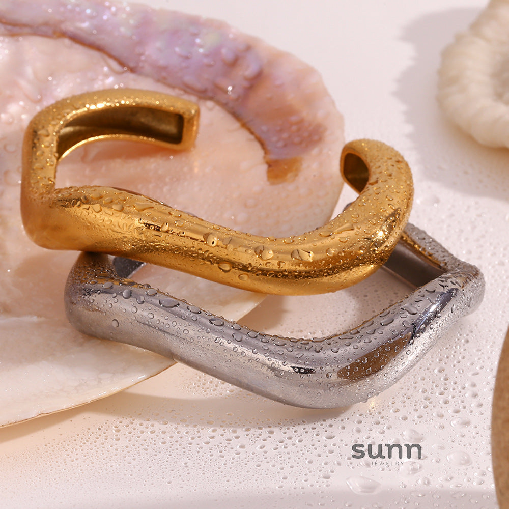 Gionna Liquid Wave Cuff Bracelet [CO2WEAL7]