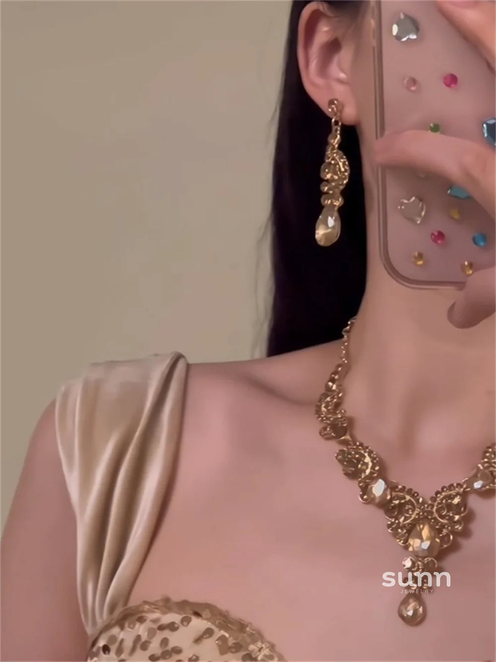 Giovana Champagne Waterdrop Tassel Set