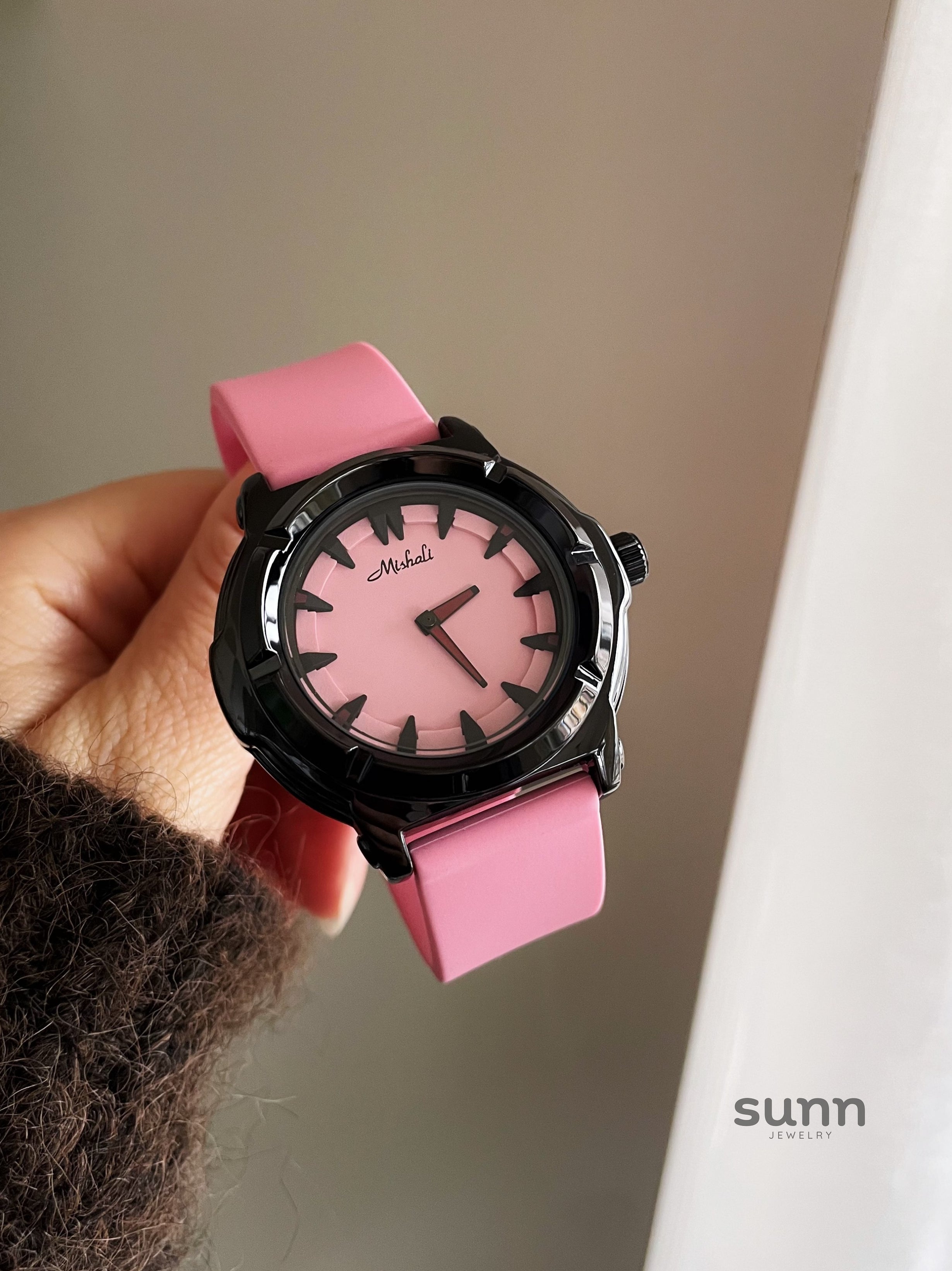 Giselle Bold Contrast Watch [D5E9HFED]