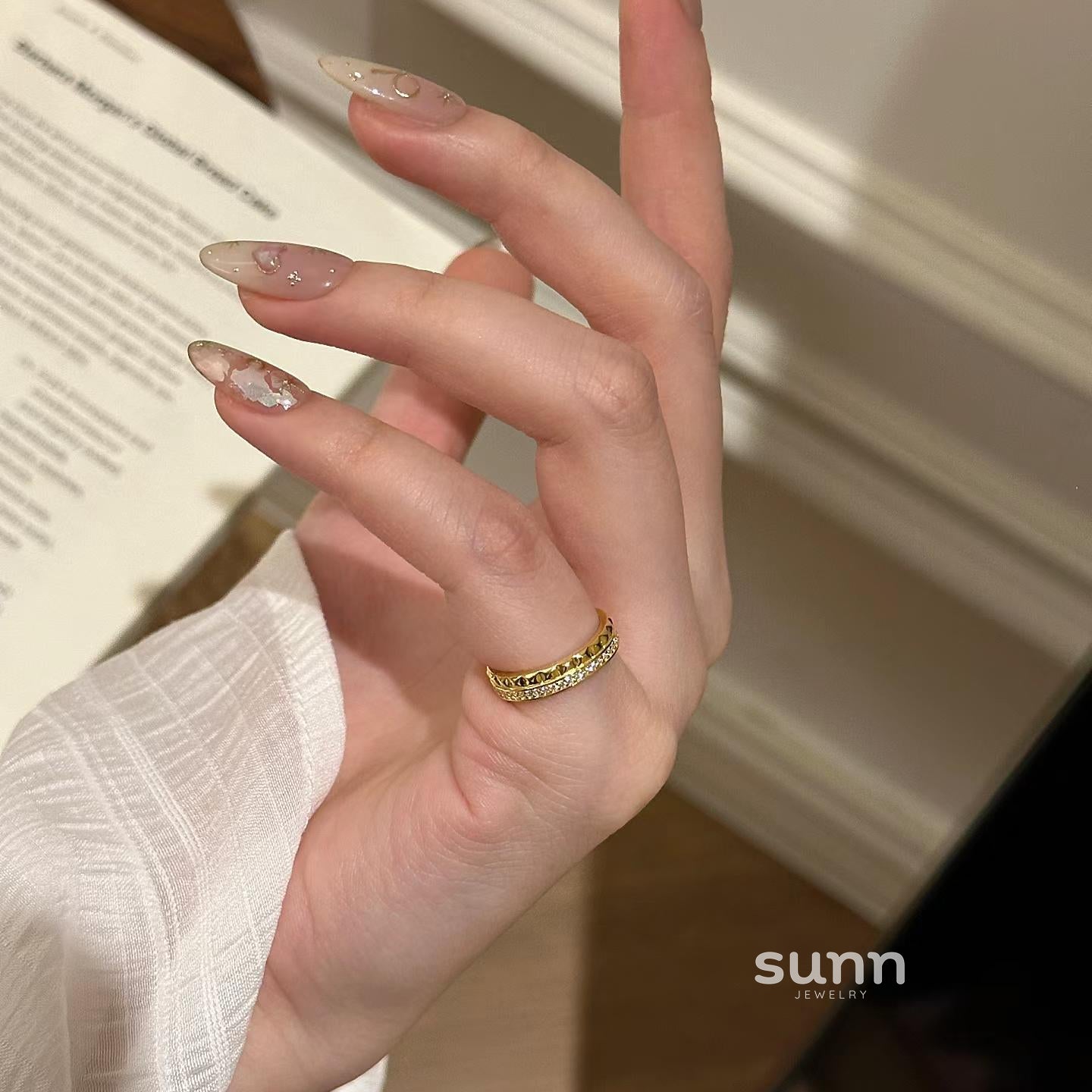Giulianna Old Money Quilted Ring [01ZU1Y4Q]