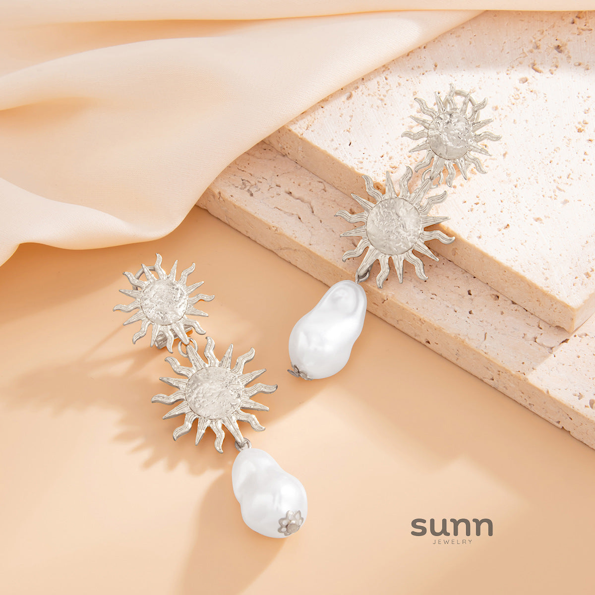 Gloria Geometric Drop Earrings [1OFABW55]