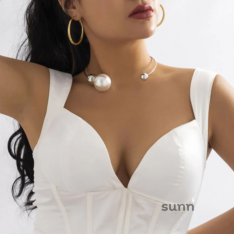 Gloria Pearl Choker Necklace