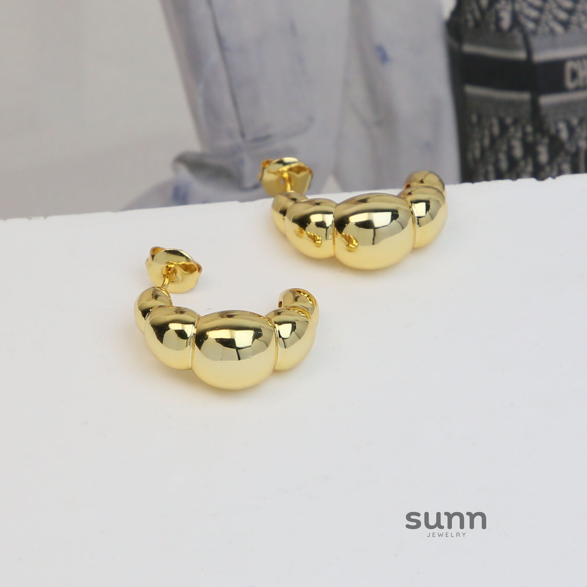 Glory Golden Croissant Earrings [9KAS2JEB]