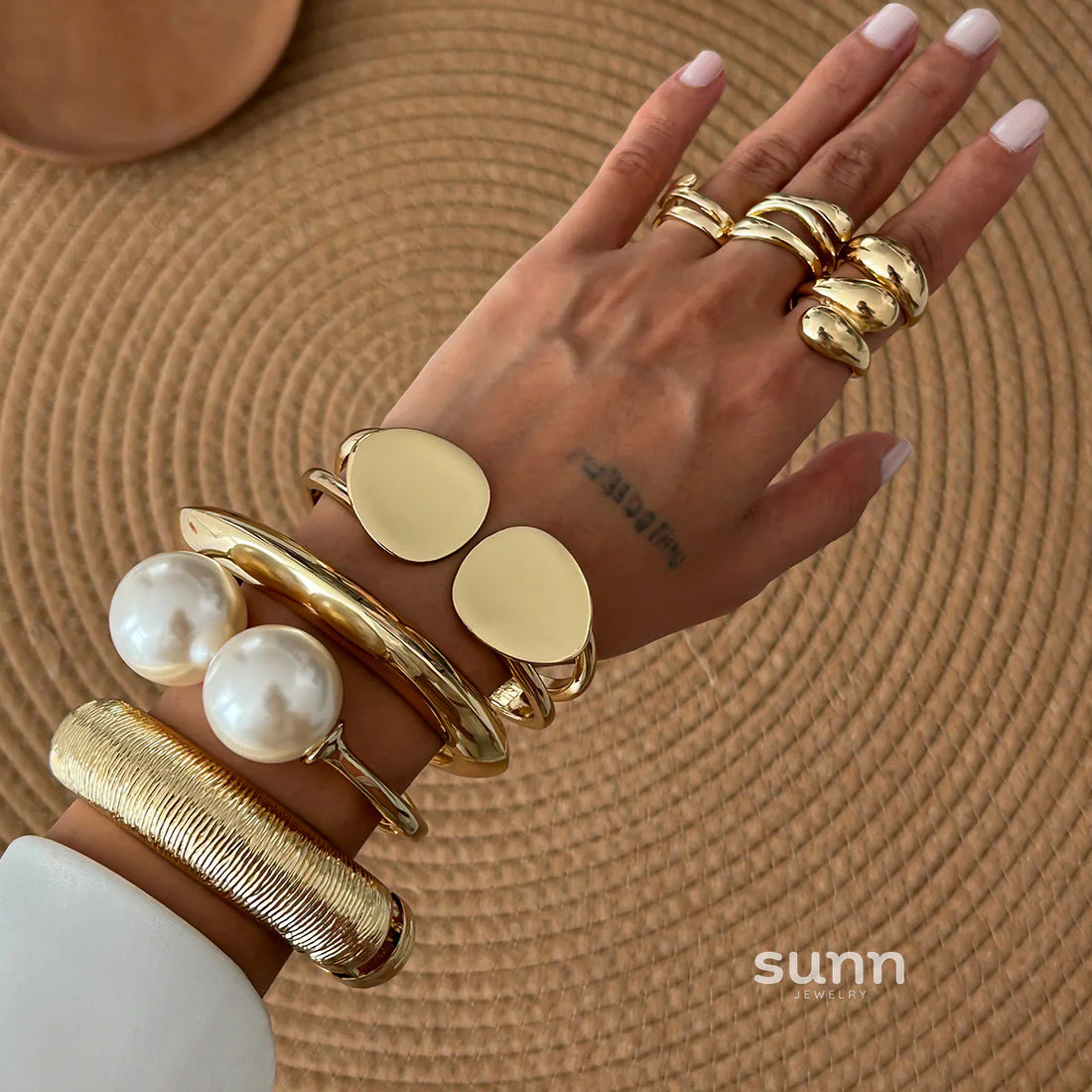 Glory Modern Geometric Bangle