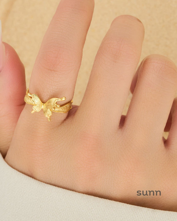 Grace Butterfly Open Ring [RGQ42233]