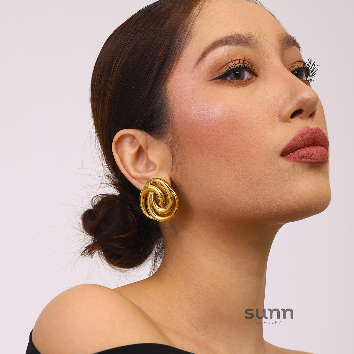 Gracelyn 18K Gold Cross Earrings [AKTDQGAE]