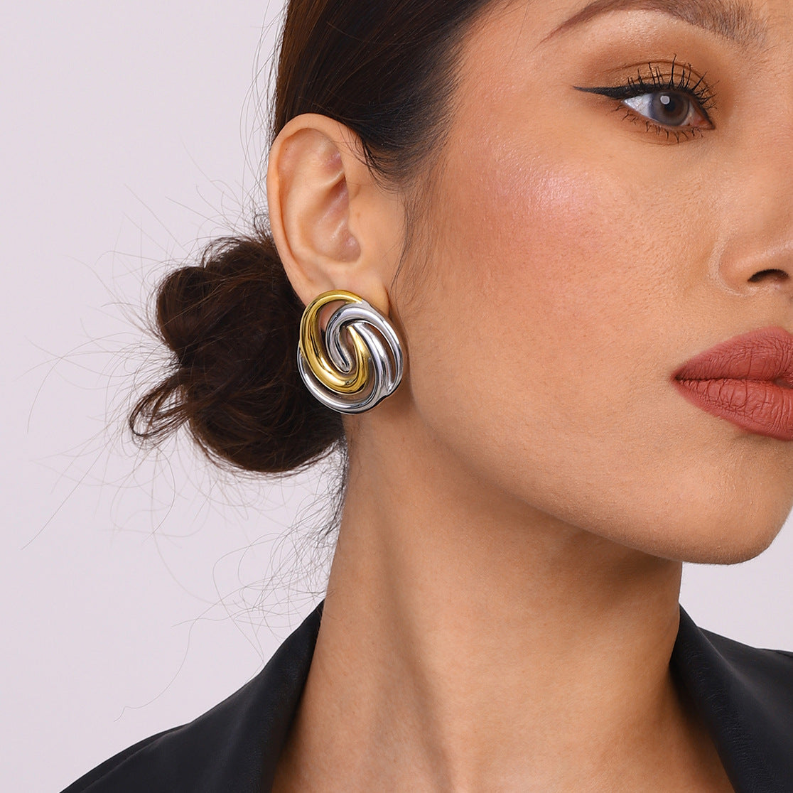 Gracelyn 18K Gold Cross Earrings [KSONRR9G]
