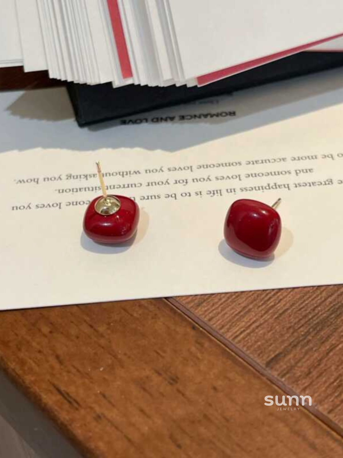 Gracey Red Cube Stud Earrings [QAZCOU8G]