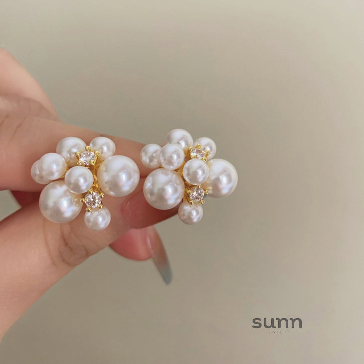 Gracie Vintage Pearl Studs [LPCTHQMR]