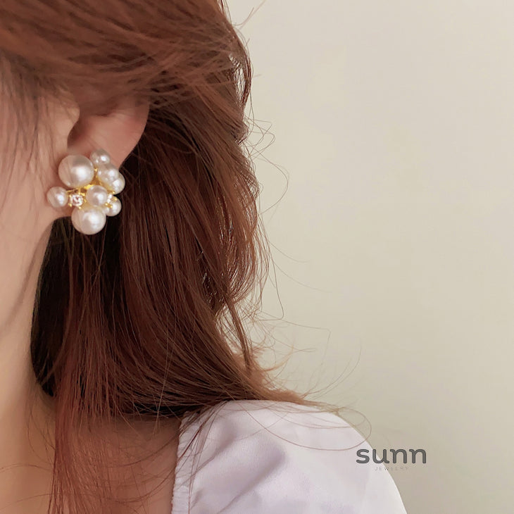 Gracie Vintage Pearl Studs [8FPPPUIP]