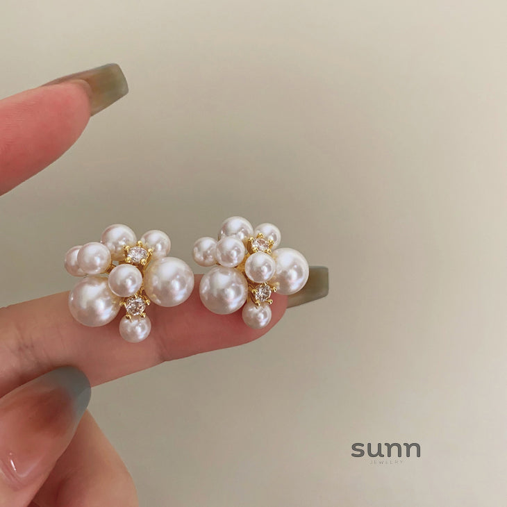 Gracie Vintage Pearl Studs [B570XRDN]