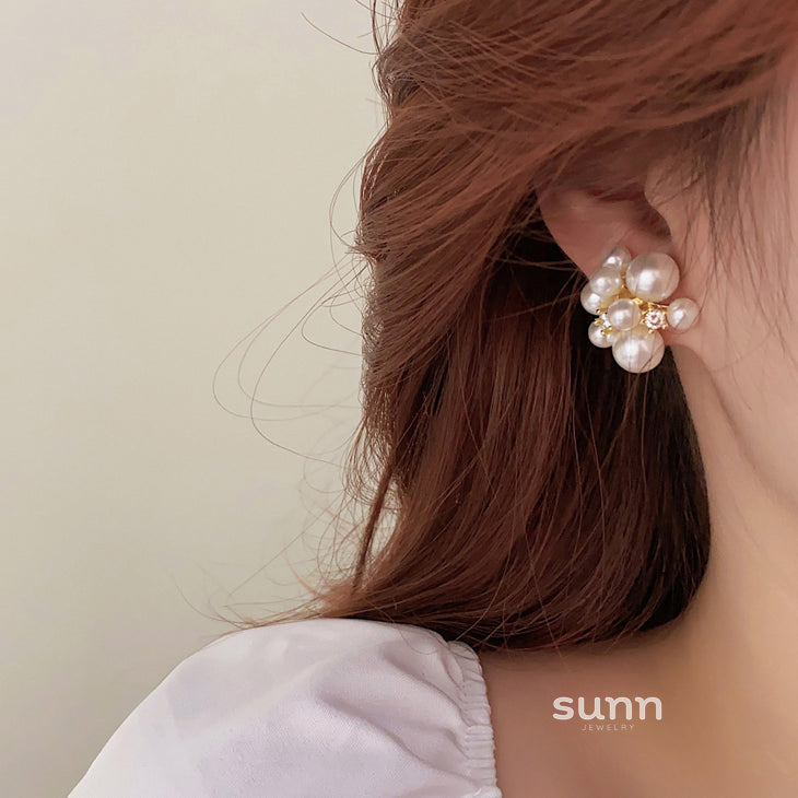 Gracie Vintage Pearl Studs [5QFHHHFR]