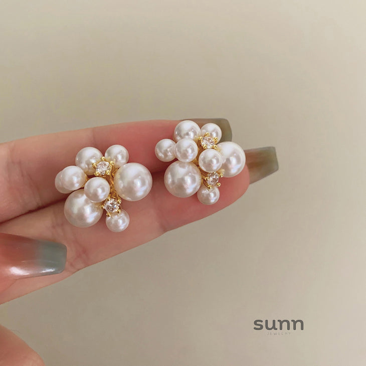 Gracie Vintage Pearl Studs [M15SA3ID]