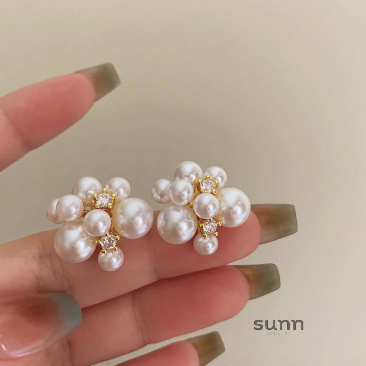 Gracie Vintage Pearl Studs [NNOV3GSD]