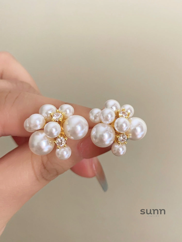 Gracie Vintage Pearl Studs [97O2XIME]