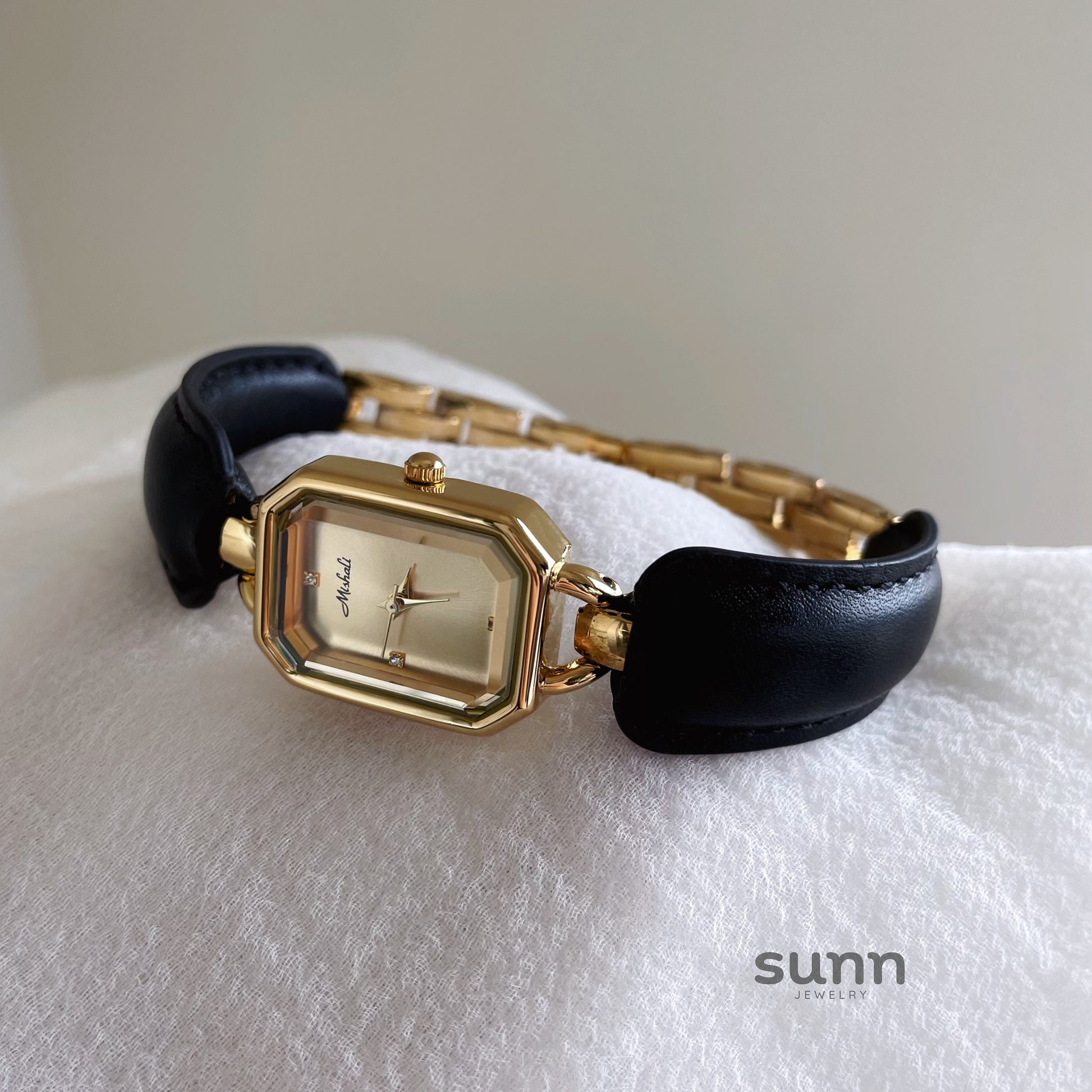 Guadalupe Retro Square Watch [A1IX6AQ3]