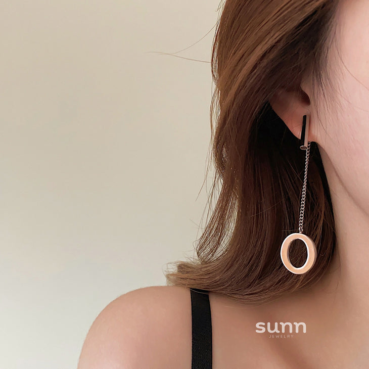 Gwen Asymmetric Geometric Earrings [8C5TQD0R]