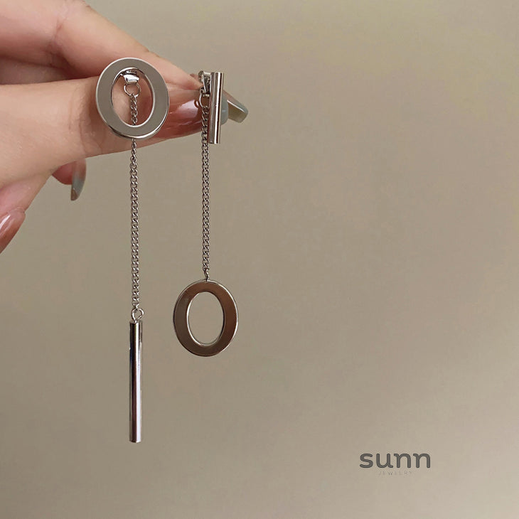 Gwen Asymmetric Geometric Earrings [PF4EBT42]